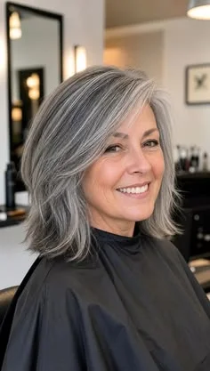 A softly shaped bob in natural silver.